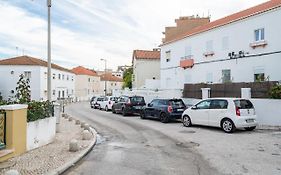 Almada Cityscape Apartment